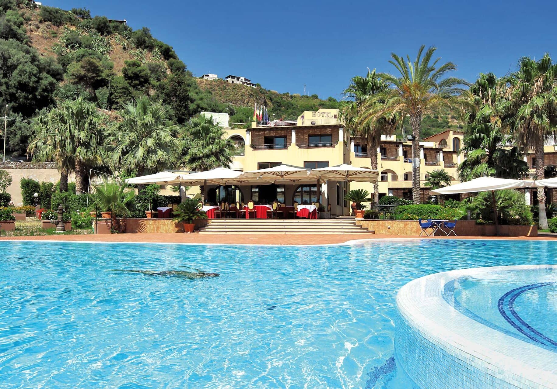 Lipari_Aktea_pool_edited-landscape (1)