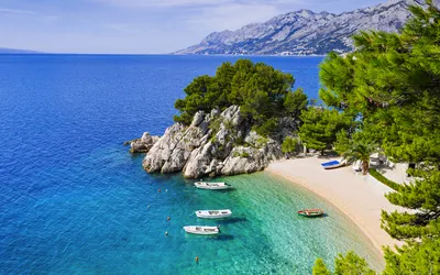 Makarska-Uferpromenade nahe Brela