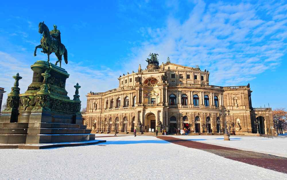 Dresdner Semperoper im Winter