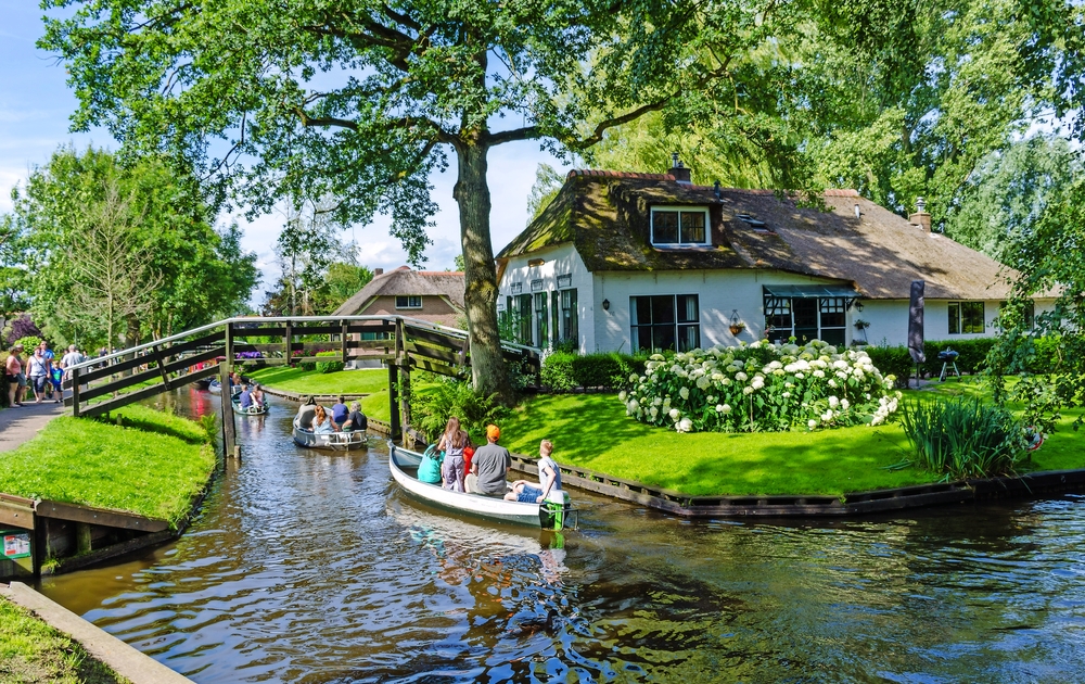 Giethoorn in der nordöstlichen niederländischen Provinz Overijssel