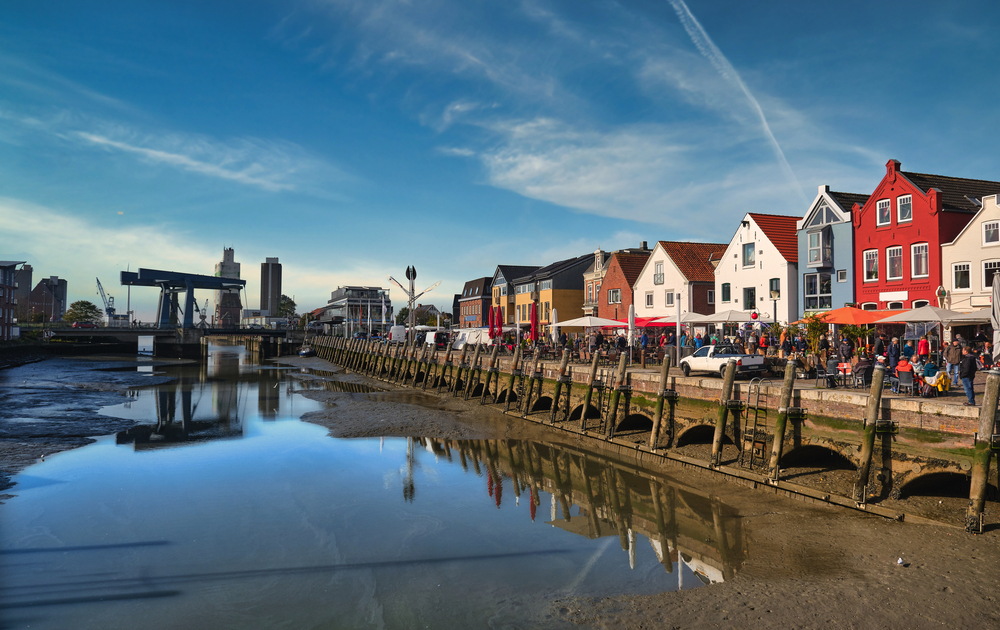 Husumer Hafen bei Ebbe