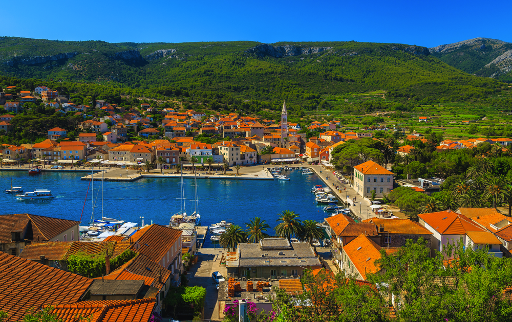 Hafen von Jelsa