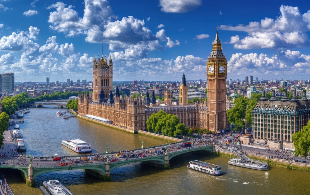 Panoramic View of London with River Thames and Iconic Big Ben