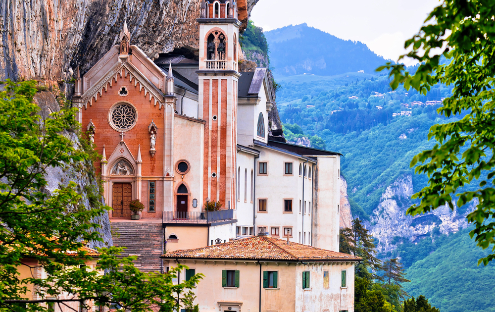 Wallfahrtsort Madonna della Corona in Venetien nahe des Gardasees, Italien