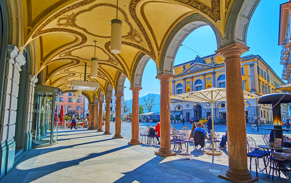 Piazza Riforma und Rathaus in Lugano