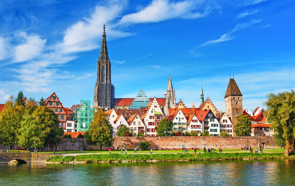Stadt Ulm an einem sonnigen Tag