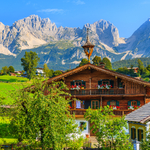 traditionelles Almhaus in Going am Wilden Kaiser