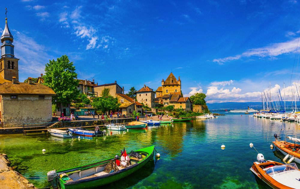 die französischen Stadt Yvoire am Genfersee
