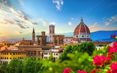 Florenz Skyline mit der Kathedrale Santa Maria del Fiore bei Sonnenuntergang